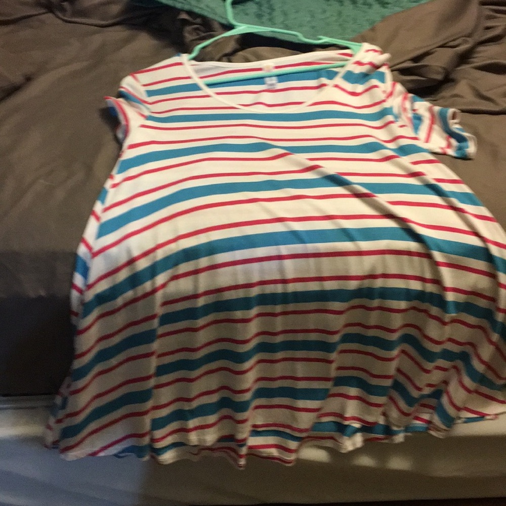 Lularoe shirt ( I forgot what this one is called )
